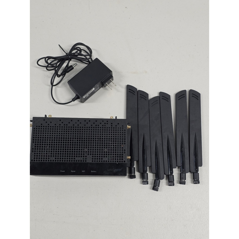 Verizon 5G Business Internet Router XC46BE with 6 Antennas and Power Adapter
